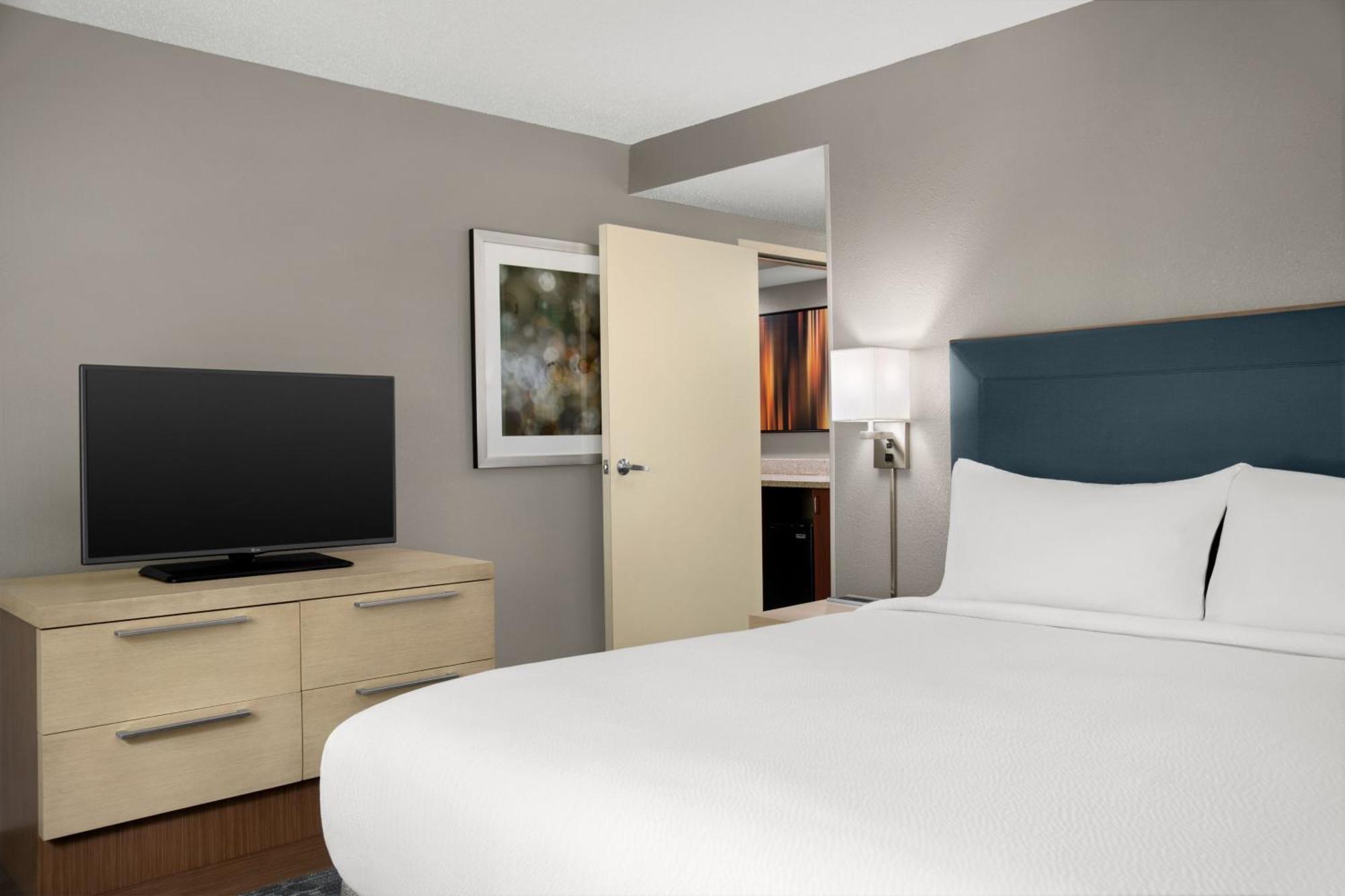 Готель Courtyard Lafayette Airport Екстер'єр фото