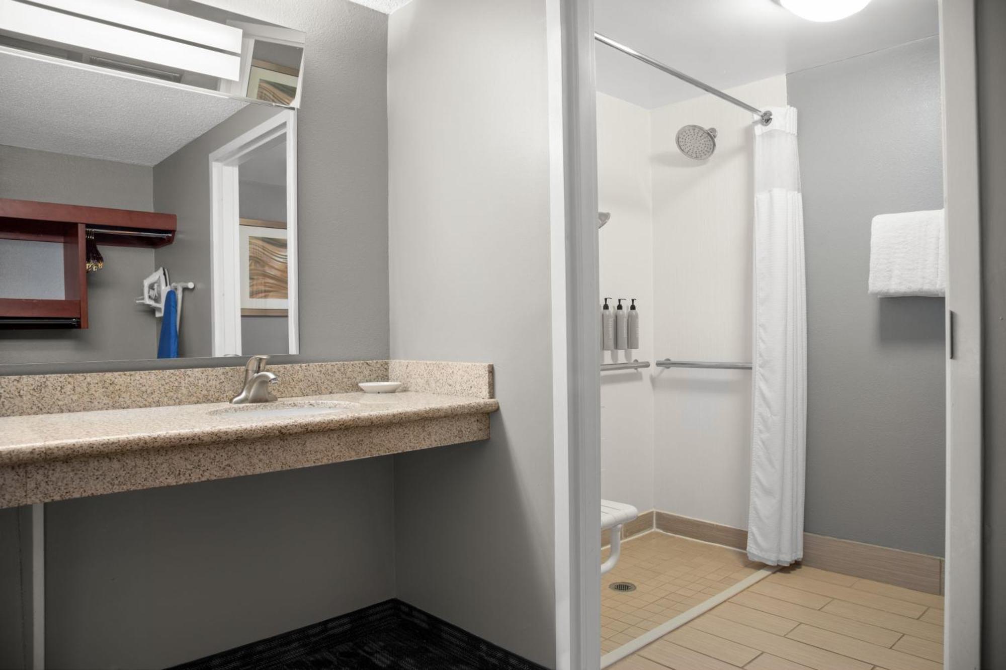 Готель Courtyard Lafayette Airport Екстер'єр фото