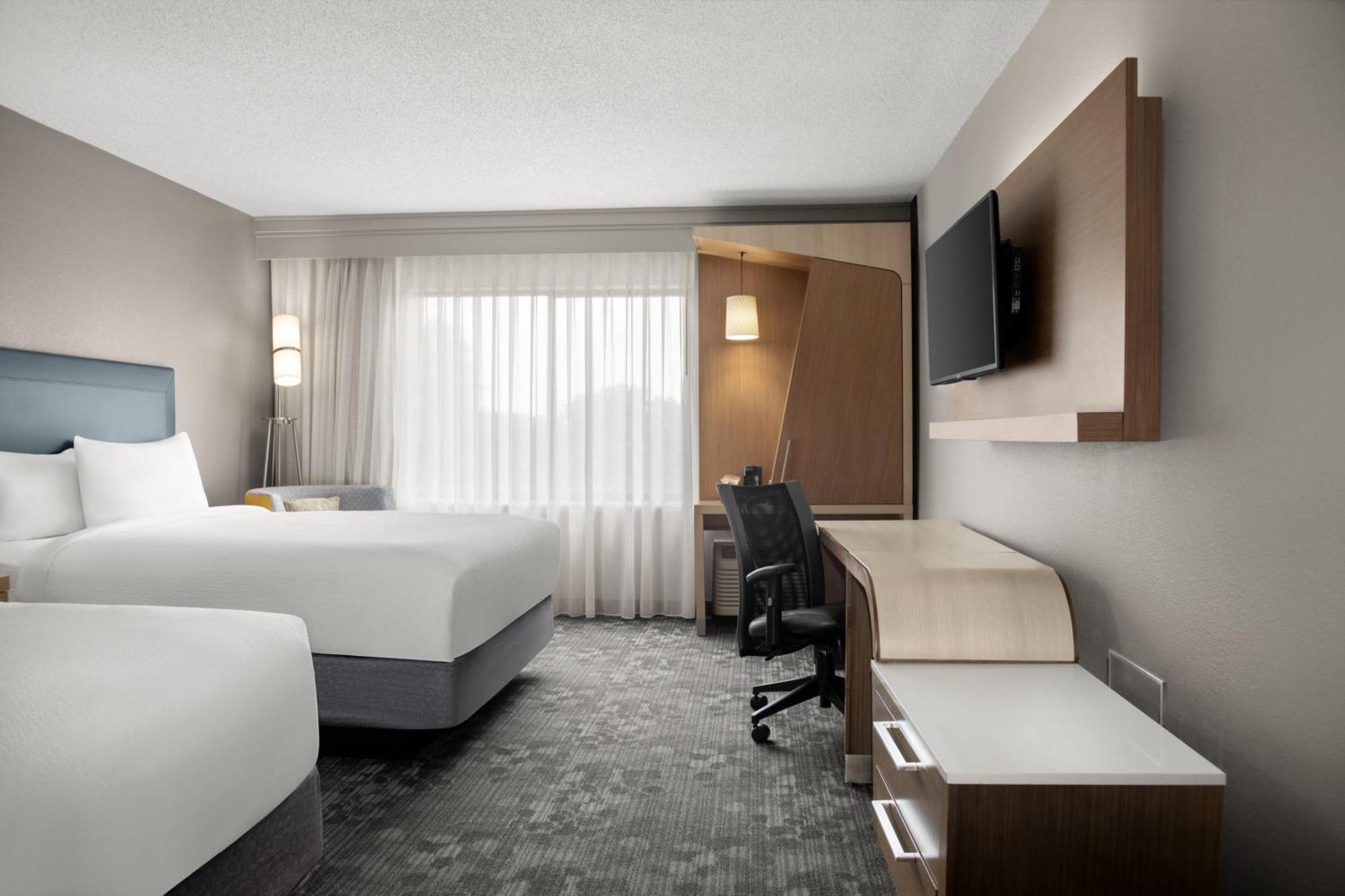 Готель Courtyard Lafayette Airport Екстер'єр фото